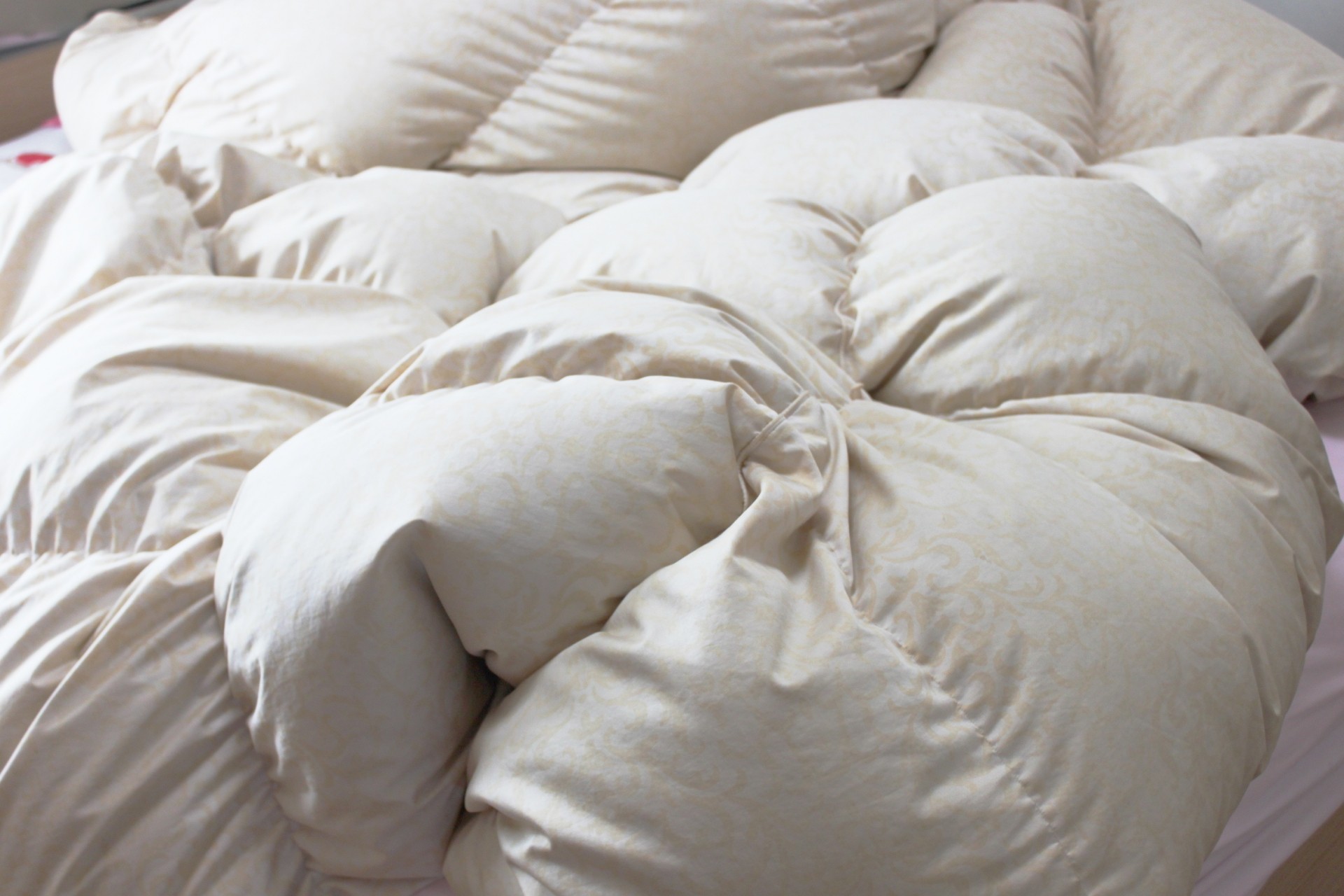 心地よい眠りを。安心・納得の羽毛布団の選び方 | スイデコブログ | スイートデコレーション