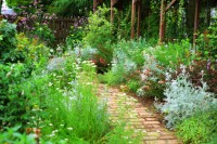 ガーデンパラソルや外用テーブル、チェアを上手に選んでお庭を楽しい場所にしよう