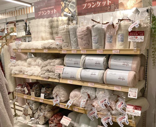 写真⑥売場全体1-1.jpg