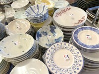 お手頃価格で食卓を華やかに！陶器市開催中！